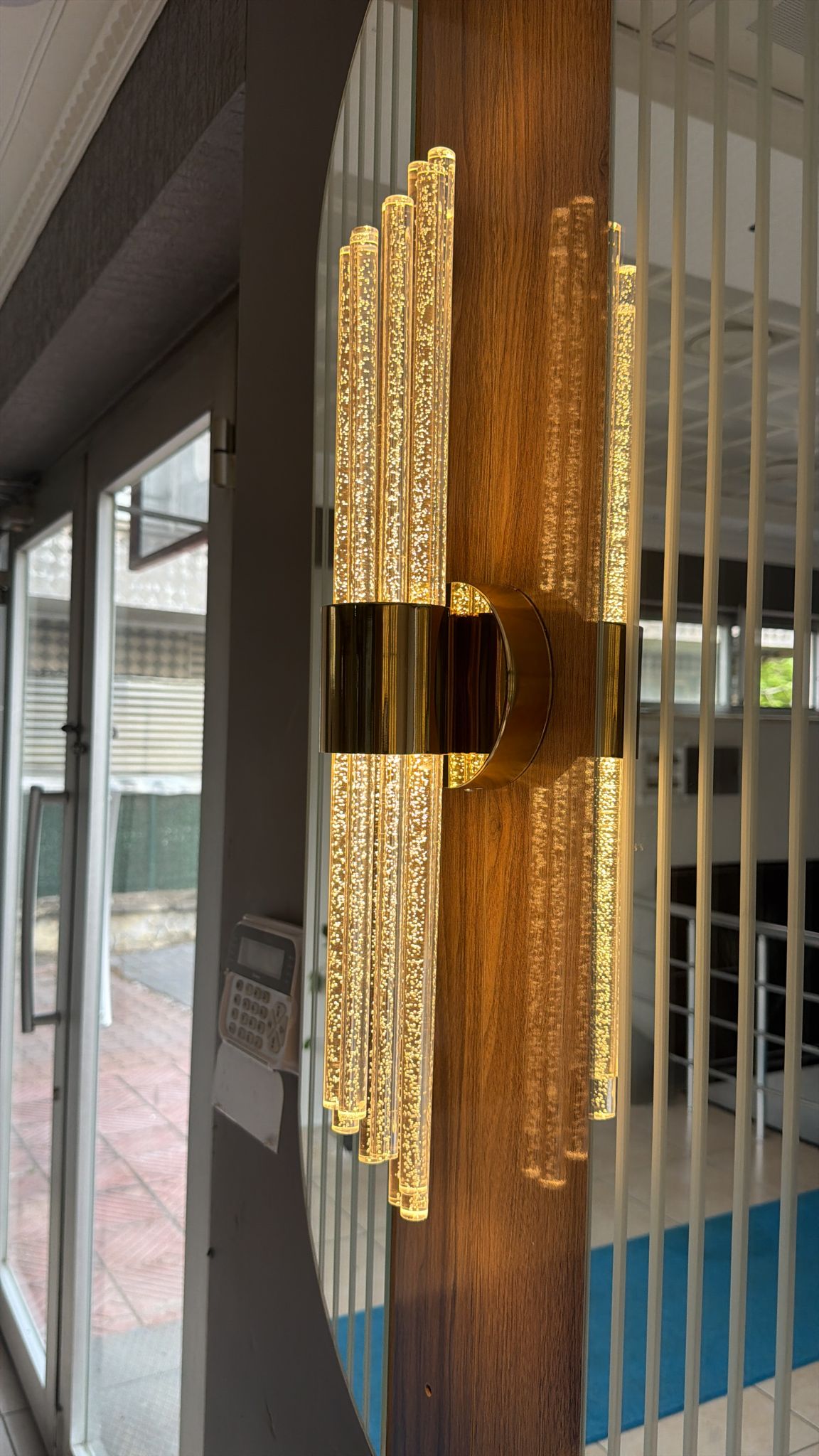 BACKHOME Matrix 8 LED Duvar Apliği  Gold Gövde - Gün ışığı